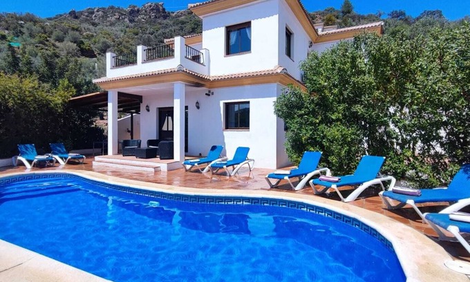 Comares Villa | Villa Torcal 3, Heated pool , wifi, walk to bar! BBQ, Petfriendly