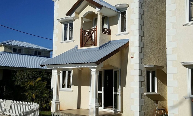 Bain Boeuf Villa | villa with communal pool 200m from the magnificent beach of bain boeuf
