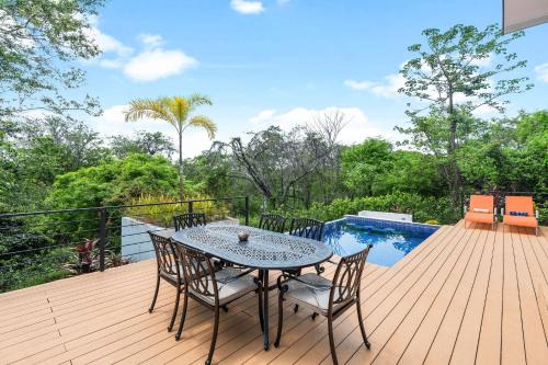 Coco House | Villa with Minimalist Design & Scenic Deck with Private Infinity Pool and Jungle Views