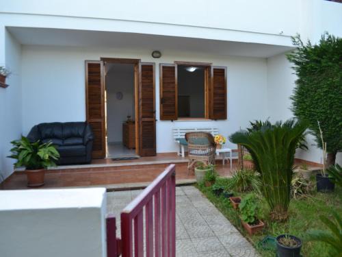 Torre dell'Orso Villa | Villa with open space in Torre Dellorso