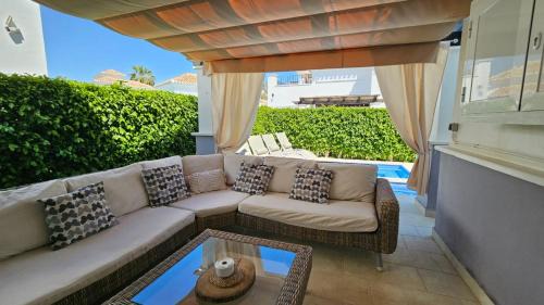 Roldan Villa | Villa with private pool and jacuzzi - EN10LT