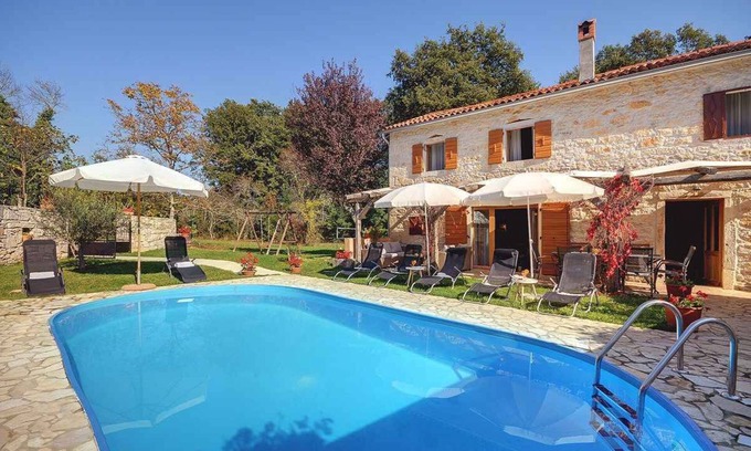 Gracisce Villa | Villa with swimming pool and children's playground