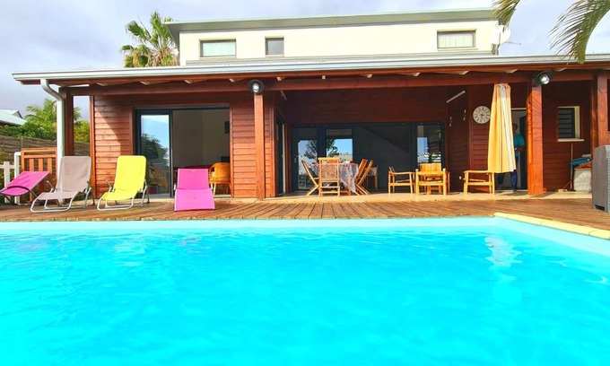 Carosse Villa | Villa Z'ETOILEE, classé 3 étoiles, piscine, Mont Roquefeuil, 8 personnes