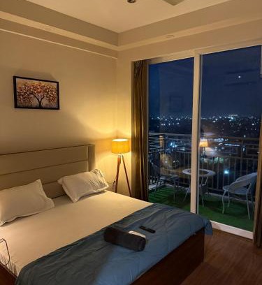 Greater Noida Hotel | Visitor stop
