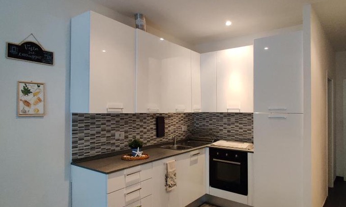 Chiavari Apartment | Vista sul carruggio, centro storico di Chiavari
