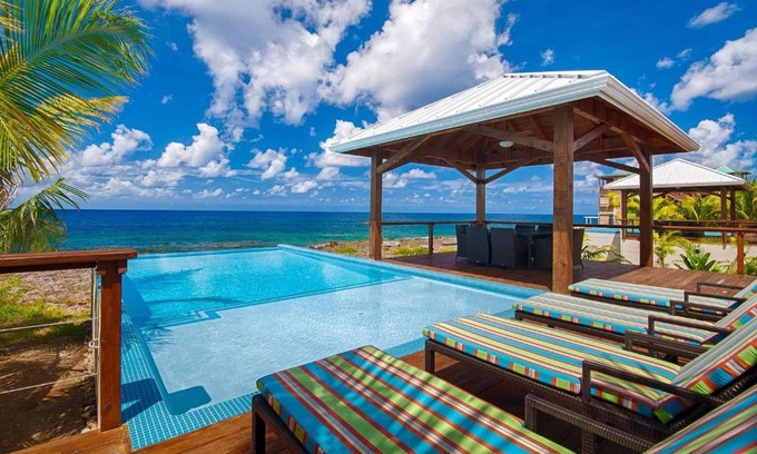 Antoneys Cay Villa | Vivaro Roatan South House