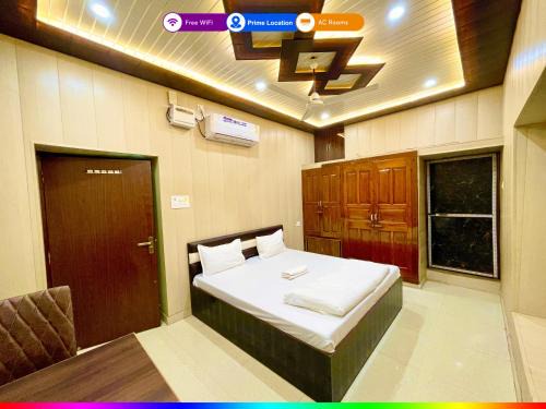 Varanasi Hotel | VNS HOTEL DEV V - VILLA Near Kashi Vishwanath Temple - Fully Air Conditioned Room - BEST HOTEL IN VARANASI