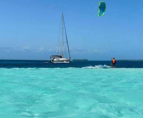 Fakarava Boat Rental | Voilier élégant et confortable