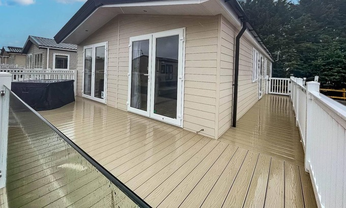 Saxmundham Cabin | Vrbo Property