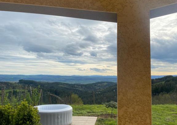 Auzon Communaute House | Vue panoramique & jacuzzi privé