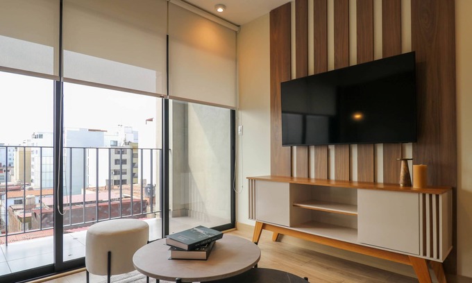Santa Cruz Apartment | w Grandiose 2BR w Great Balcony in Miraflores