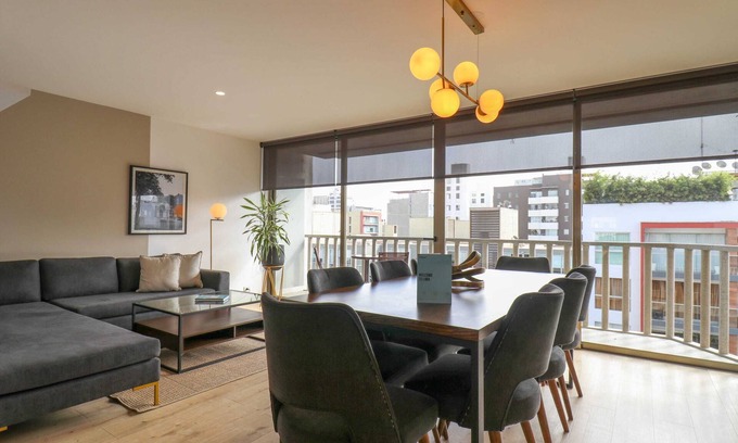 Miraflores Apartment | w* | Modern 2BR w/Balcony in Miraflores
