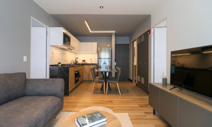 San Isidro Centro Financiero Apartment | w Prestigious 2BR w Amazing Deco in San Isidro
