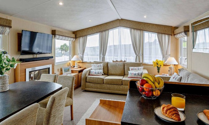 Mynytho Ski Chalet | W10 Tal Y Fan in the beautiful Pwllheli
