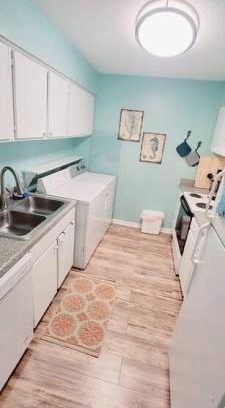 Demere Park House | W13 Spectacular 2 BR, 2 BA ground level with lake view in Ocean Walk