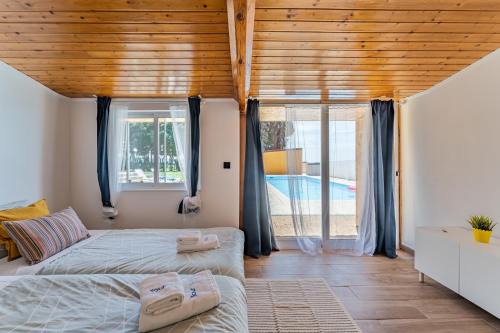 Angeiras Apartment | Wake up with the Sea Breeze- House with pool AP2