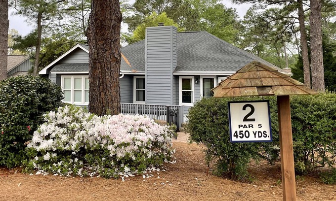 Pinehurst House | WALK EVERYWHERE - Newly renovated 3 BR Pinehurst home in unbeatable location