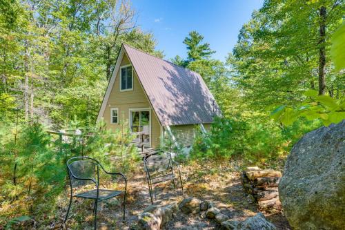 Eidelweiss Village House | Walk to Beach and Playground Charming Madison Cabin