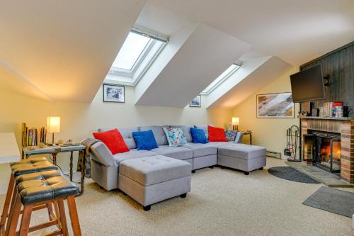 West Dover Apartment | Walk to Mount Snow Resort Unit with Pool and Hot Tubs