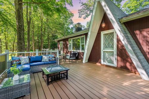 Pocono Lake House | Walk to the Lake Firepit and Sunroom Tomhickon