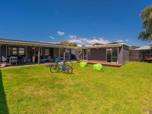 Whangamata House | Walk to the Water - Whangamata Holiday Home