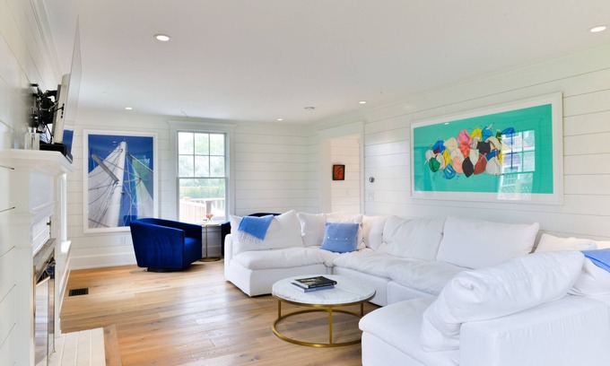 West of Town House | Walk to town, completely renovated 6/6 plus pool, gorgeous family vacation home