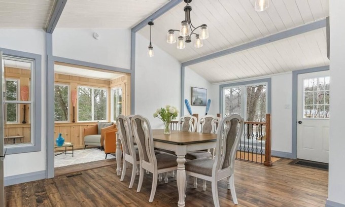 Dorset Cottage | walking distance to beautiful village of Dorset