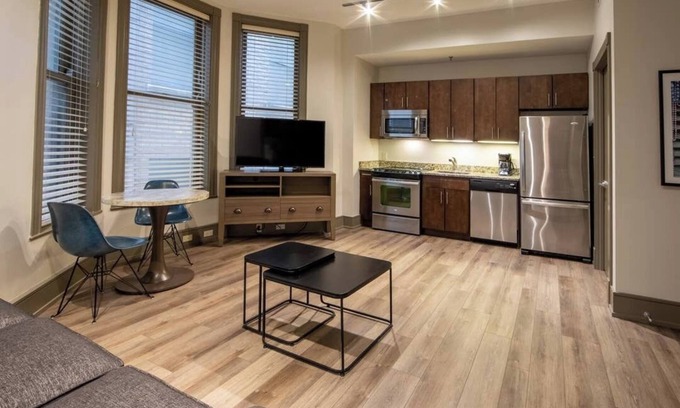 Central Business District Resort | Walking distance to Superbowl! 1-BR resort w/pool & fitness room, downtown N.O.