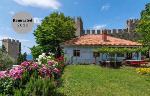 Piran Apartment | Walls of Piran Apartments and Rooms