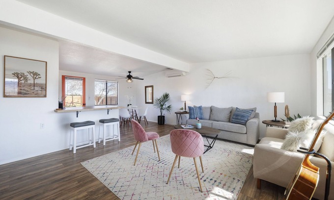 Joshua Tree House | 🌵 Walpi Ranch - Joshua Tree Getaway w/Hot Tub, Fire Pit and BBQ! 🌵