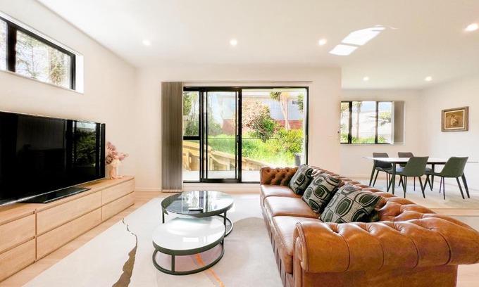 Forrest Hill House | Wanna Live In The Brand New House? Check This Out!