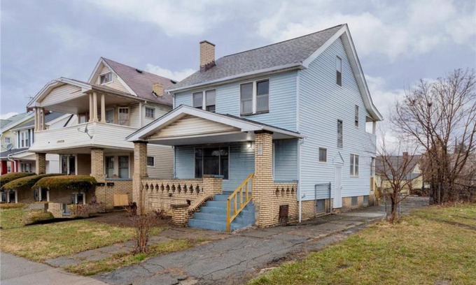 Hillsville Apartment | Water view point independent