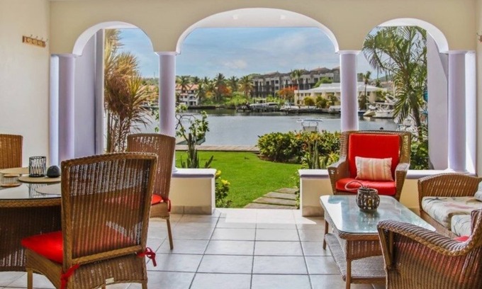 Rodney Bay House | Waterfront 2-bed Townhouse - Harbour 17 2 Bedroom Townhouse by RedAwning