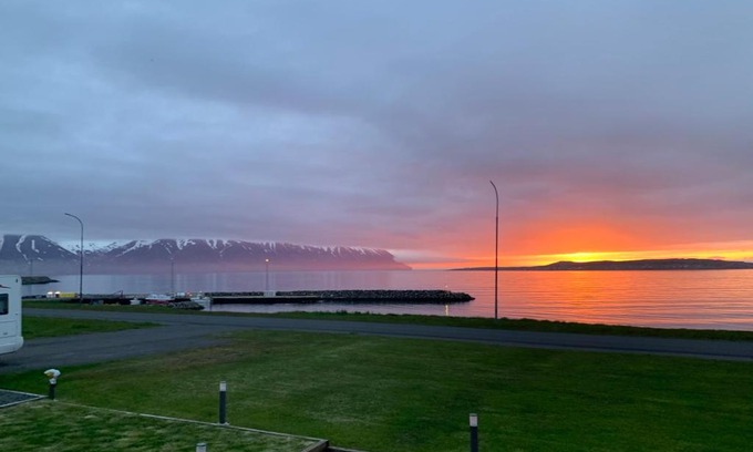 Hauganes House | Waterfront Fjord House