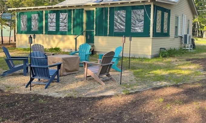 Standish Cottage | WATERFRONT ON SEBAGO LAKE, SANDY BEACH, DOCK, MOORING, AC, AND PET FRIENDLY