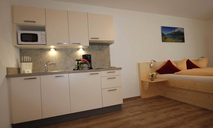 Maurach Apartment | Weissenbach 1 - Apartments Karwendel-Camping