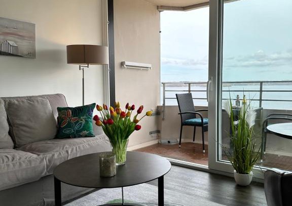 Gluecksburg Apartment | Weitblick - mit Strandkorb, mehr Meer geht nicht