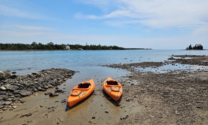 Northern Bruce Peninsula Cottage | Welcome to The Dorcus Bay Retreat! Discover Tobermory at its finest.n