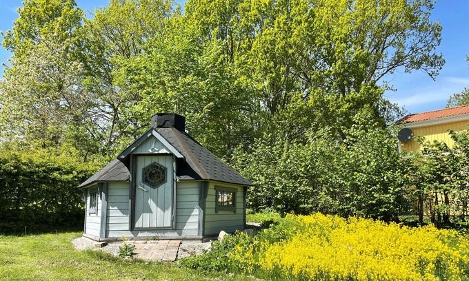 Lonashult House | Well-equipped holiday home with a view of Lake Åsnen in Hulevik, Lönashult | SE06057
