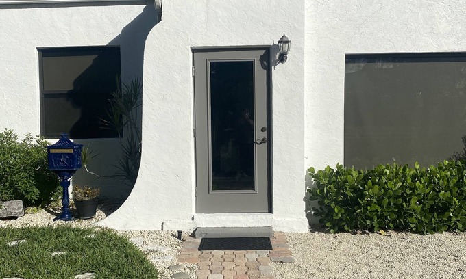 Parker Ridge House | WEST PALM BEACH Spanish Style home ready to host you and your family