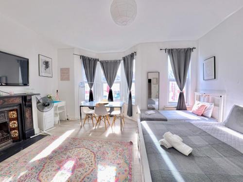 Shepherd's Bush House | Westfield London Shepherds Bush