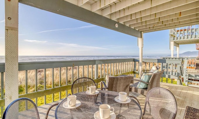 Rockaway Beach House | Whale Watcher Condo 1 - Meredith Lodging