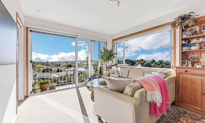 Devonport House | Where Sandy Beaches and Serenity Meet!