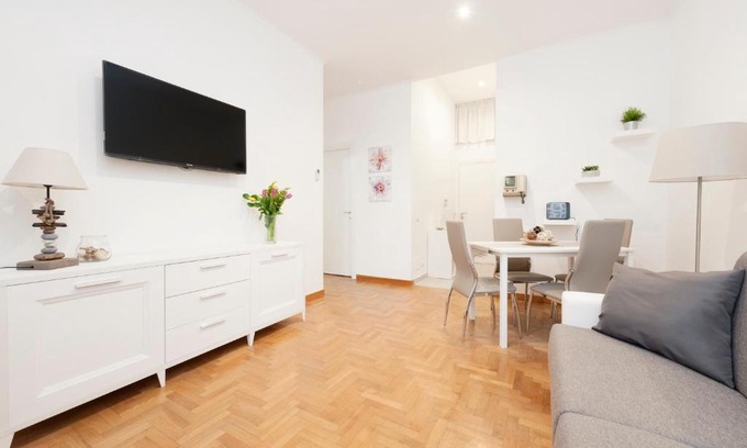 Monti Apartment | White Flat Labicana