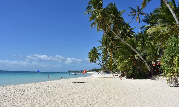 Boracay Island Hotel | White Shamrock Beach Hotel