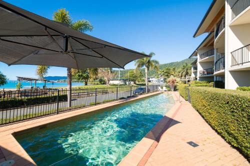 Cannonvale Apartment | Whitsunday Beachfront Apartment on Coral Esplanade