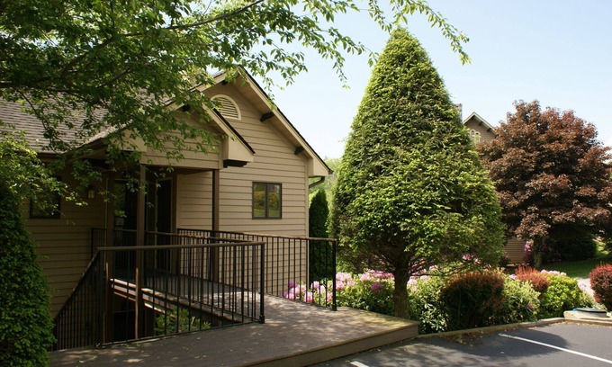 Blowing Rock Condo | WILLOW 3 by RedAwning