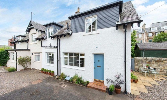 St. Andrews House | Willow Cottage, North Street