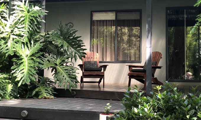 Badger Creek House | Willow House - Private Luxury Accommodation