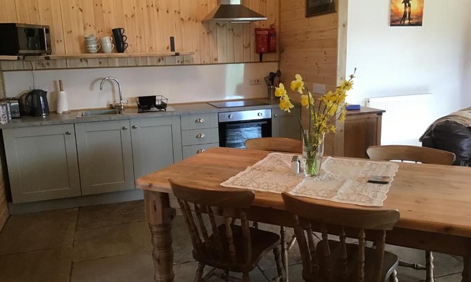 Westbrook Court House | Willow Spacious self catering near Hay on Wye